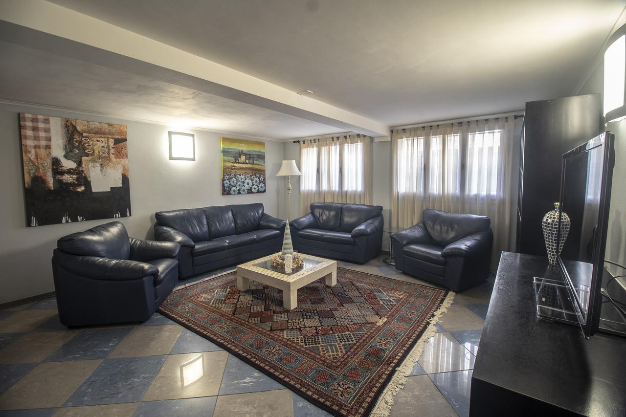 Hotel Herve Marina di Massa Eksteriør billede