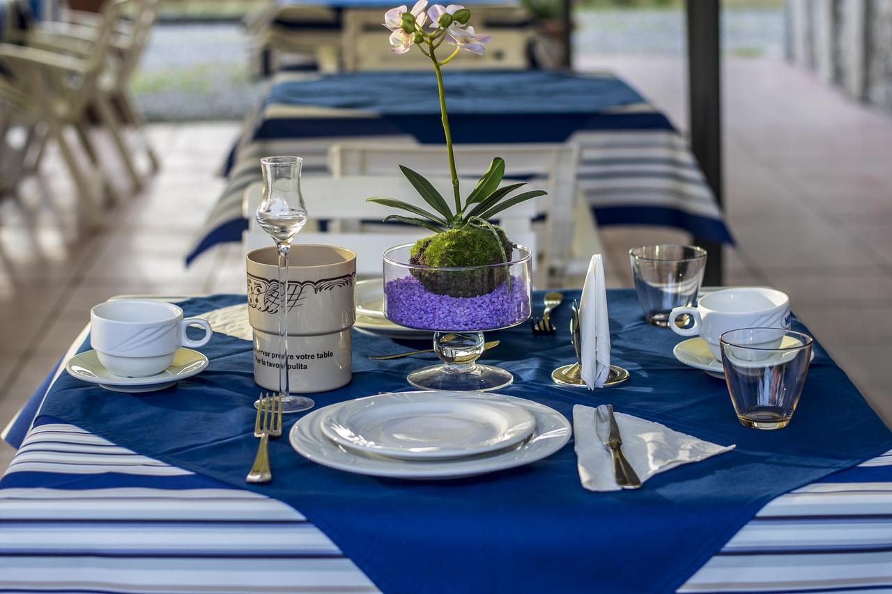 Hotel Herve Marina di Massa Eksteriør billede